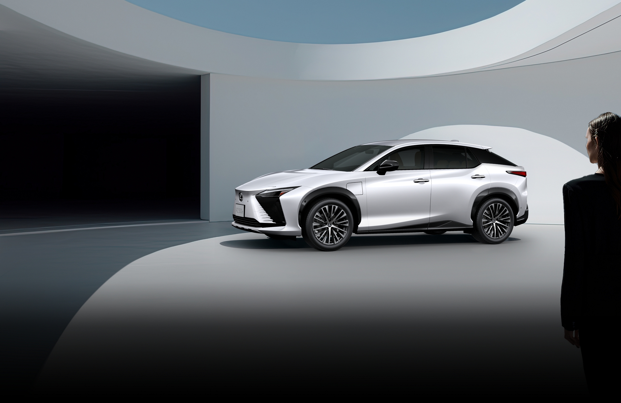 Lexus RZ 500E driving performance